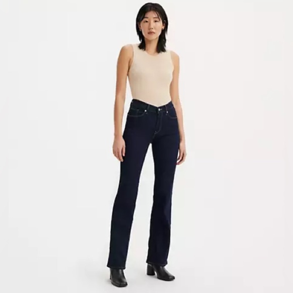 🎉13xHP!!🎉 NWT Levi’s | Classic Bootcut Sculpt Jeans - Picture 2 of 16